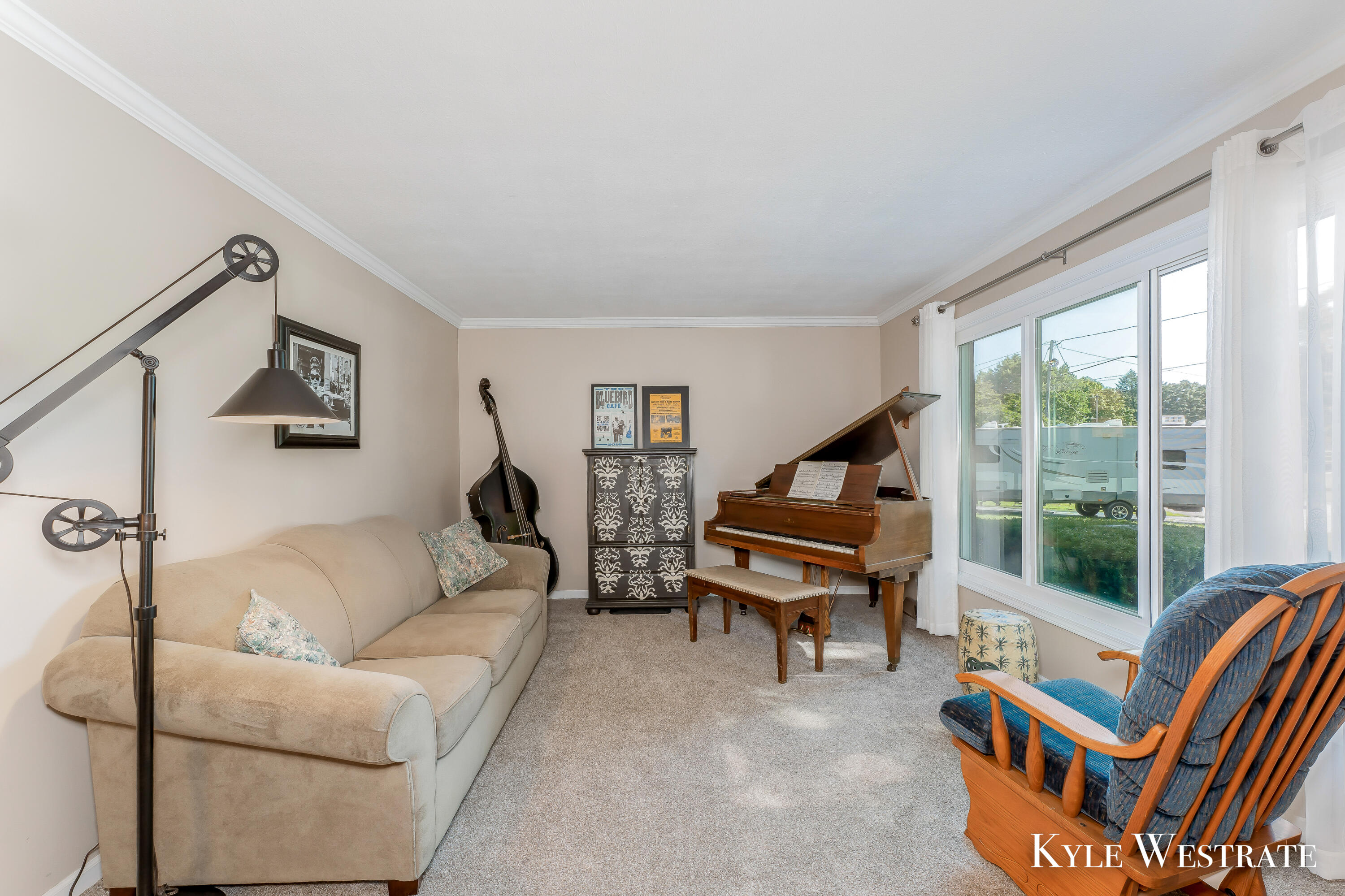 7865 Ridgewood Drive Jenison, MI 49428 - Photo 4 of 28 Ridgeway0045