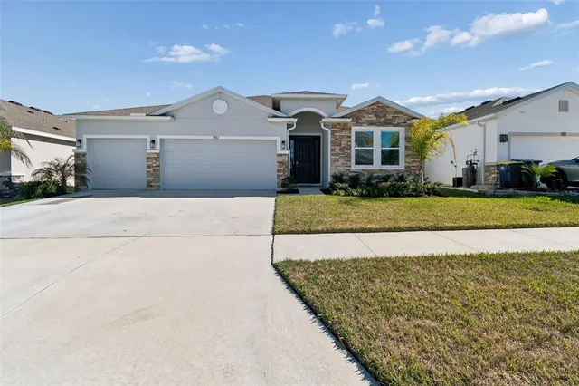 $539,500 | 9882 Shoreline Vw Way, Wesley Chapel, FL 33545