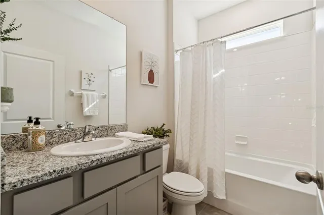 $539,500 | 9882 Shoreline Vw Way, Wesley Chapel, FL 33545