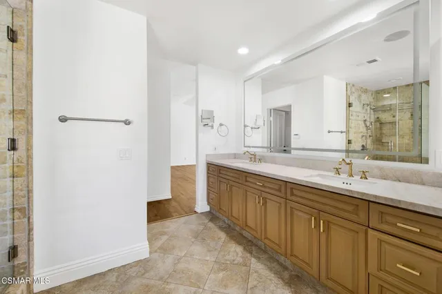 $7,600 | 5715 Emerson Court, Agoura Hills, CA 91301