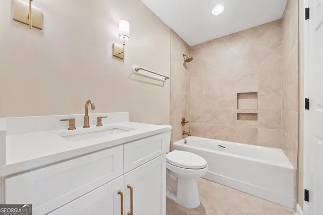 $1,650,000 | 211 Lakecrest Drive Northeast, Milledgeville, GA 31061