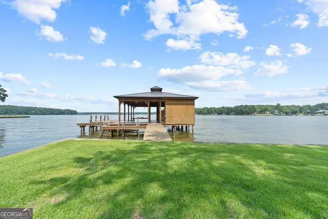 $1,650,000 | 211 Lakecrest Drive Northeast, Milledgeville, GA 31061