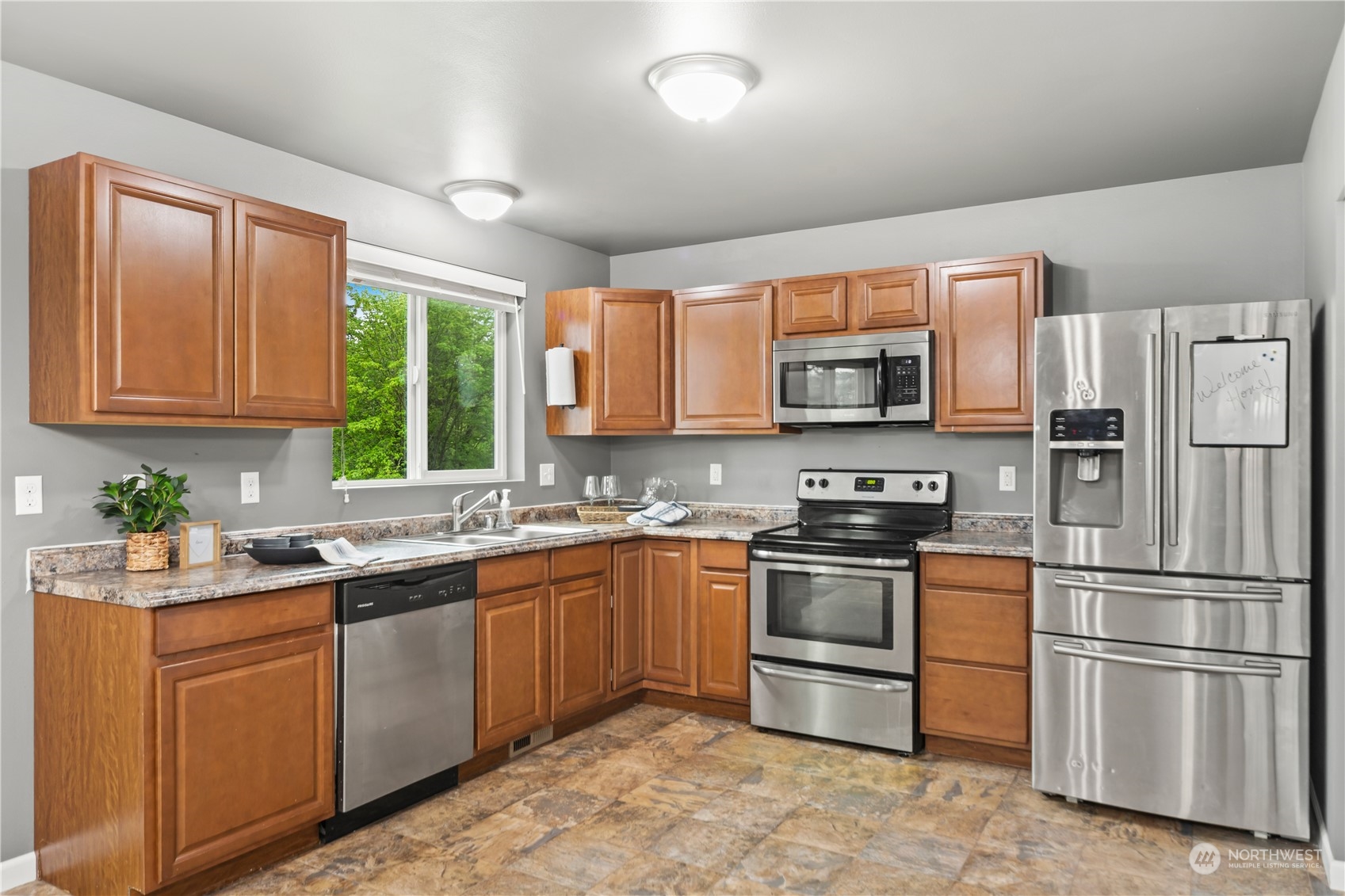 112 Northeast Larson Lake Road Belfair, WA 98528 - Photo 6 of 20 Gallery Image 6