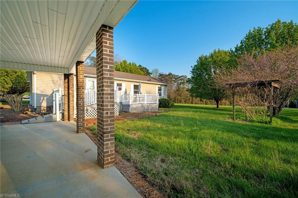 5150 Paramount Road Pfafftown, NC 27040 - Photo 34 of 44 Gallery Image 34
