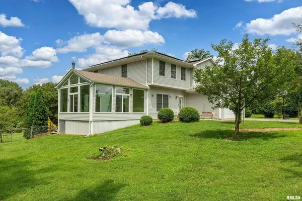 $401,900 | 141 Pump Station Road, Makanda, IL 62958