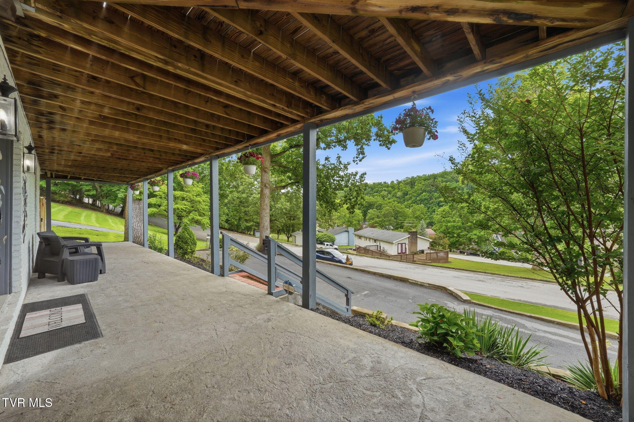 440 Lakeshore Road Bluff City, TN 37618 - Photo 35 of 56 43-web-or-mls-052_DSC01056