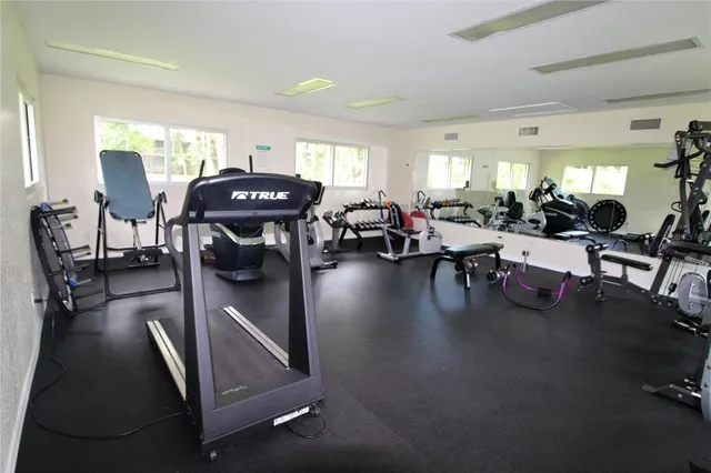 $1,750 | 942 La Costa Circle, Unit 3, Sarasota, FL 34237