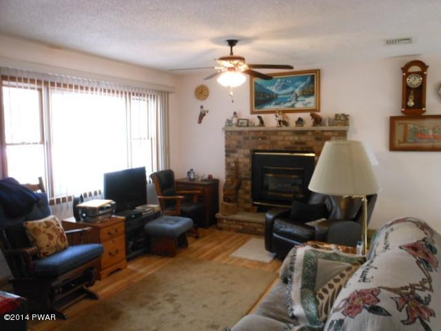 141 Emery Road Dingmans Ferry, PA 18328 - Photo 9 of 12 Gallery Image 9