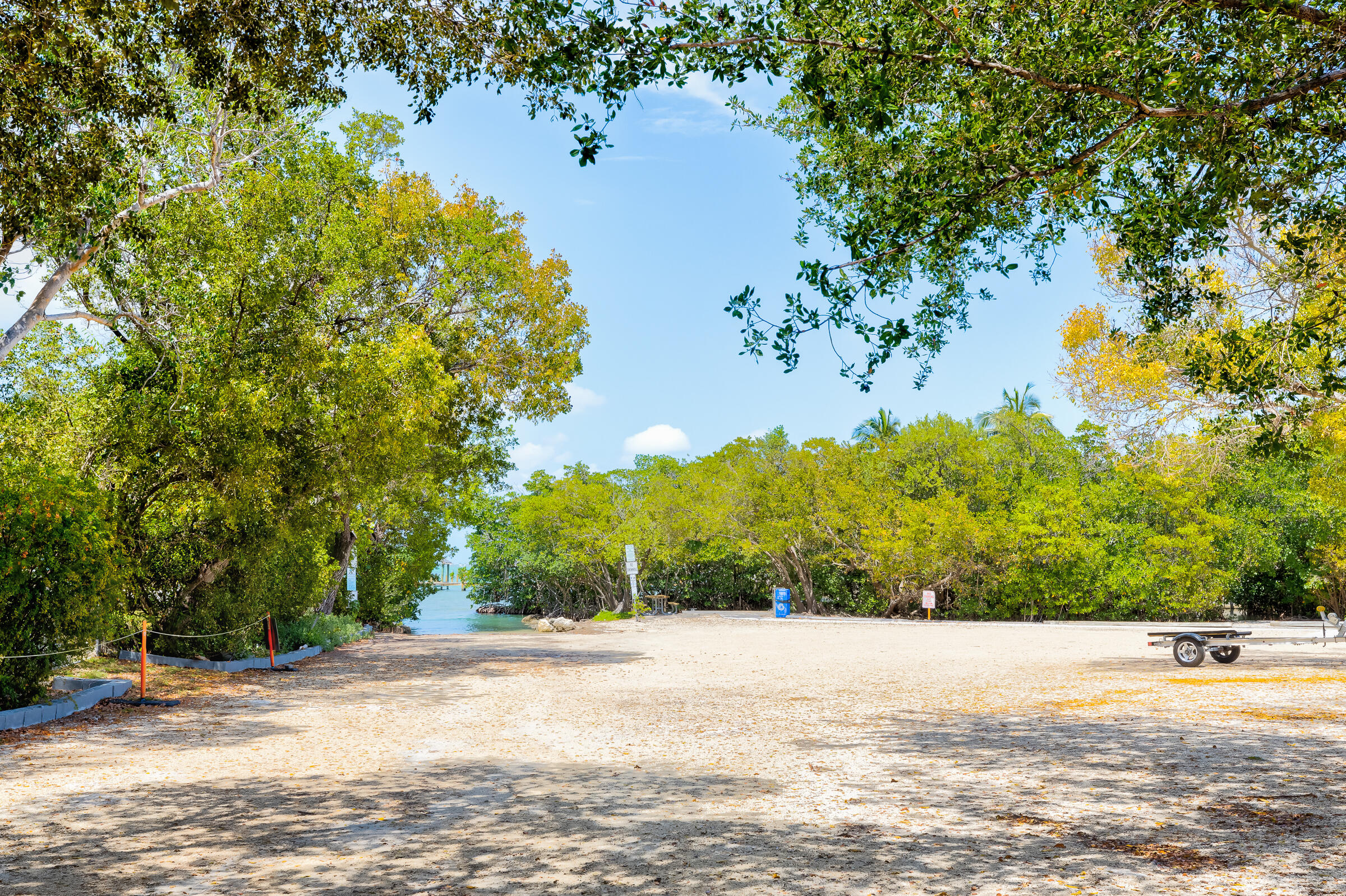 15 Sunset Road Key Largo, FL 33037 - Photo 7 of 58 a view of a lake and mountain