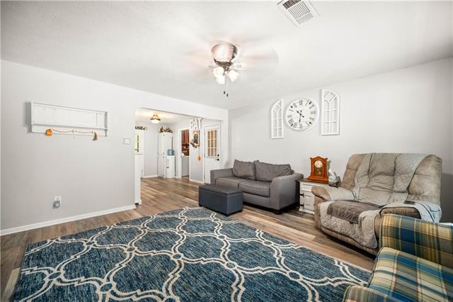 266 Brunson Road Dry Prong, LA 71423 - Photo 8 of 32