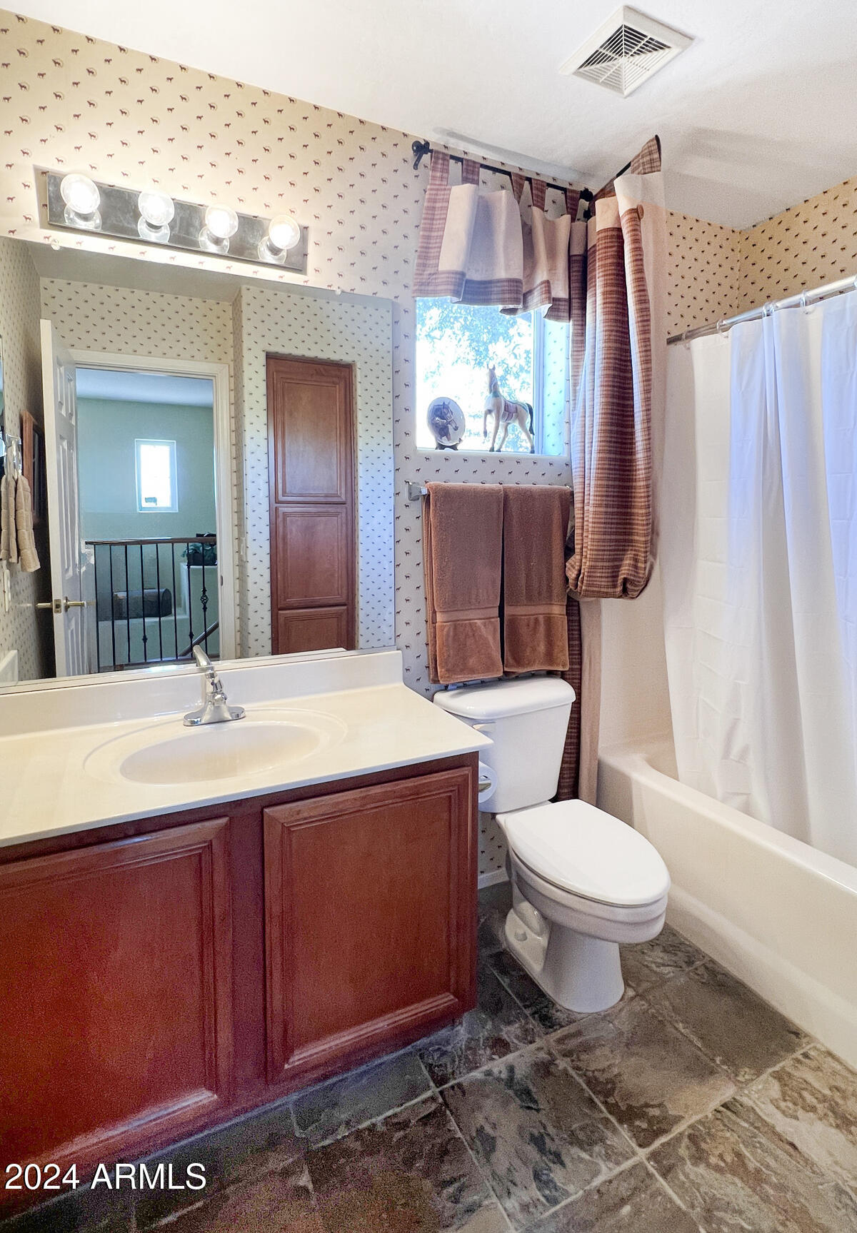 1759 South Rome Street Gilbert, AZ 85295 - Photo 17 of 32 upstairs bath