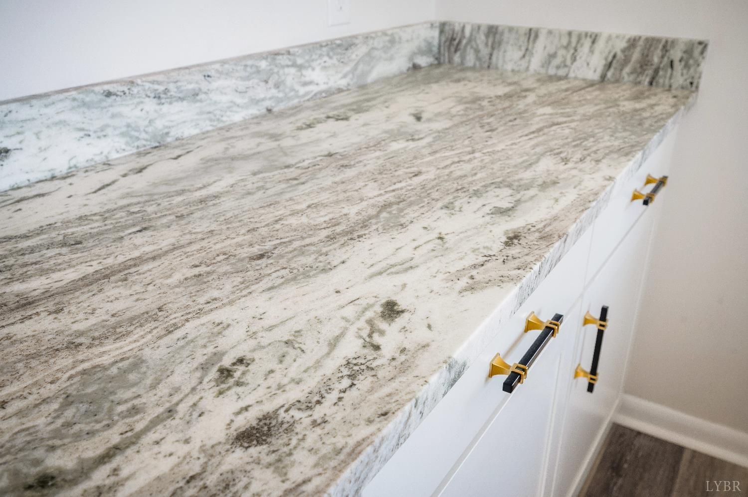333 North Main Street Amherst, VA 24521 - Photo 13 of 56 a bathroom with a bathtub