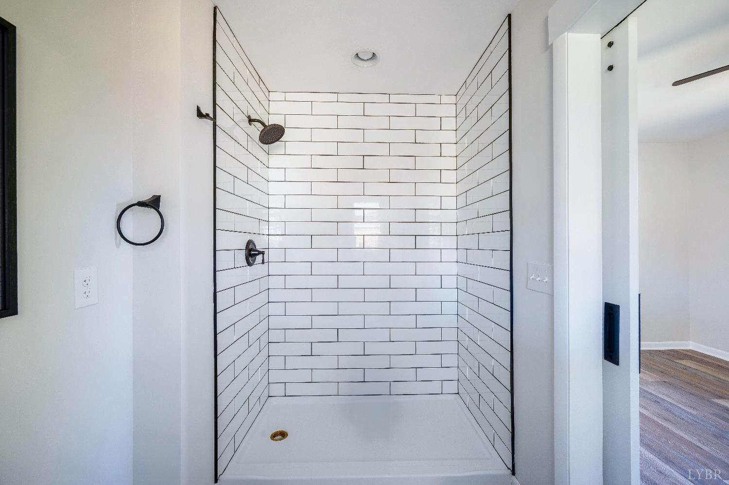 333 North Main Street Amherst, VA 24521 - Photo 18 of 56 a bathroom with a shower