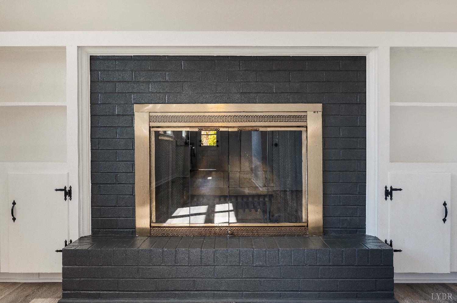 333 North Main Street Amherst, VA 24521 - Photo 29 of 56 a view of the entryway of a house