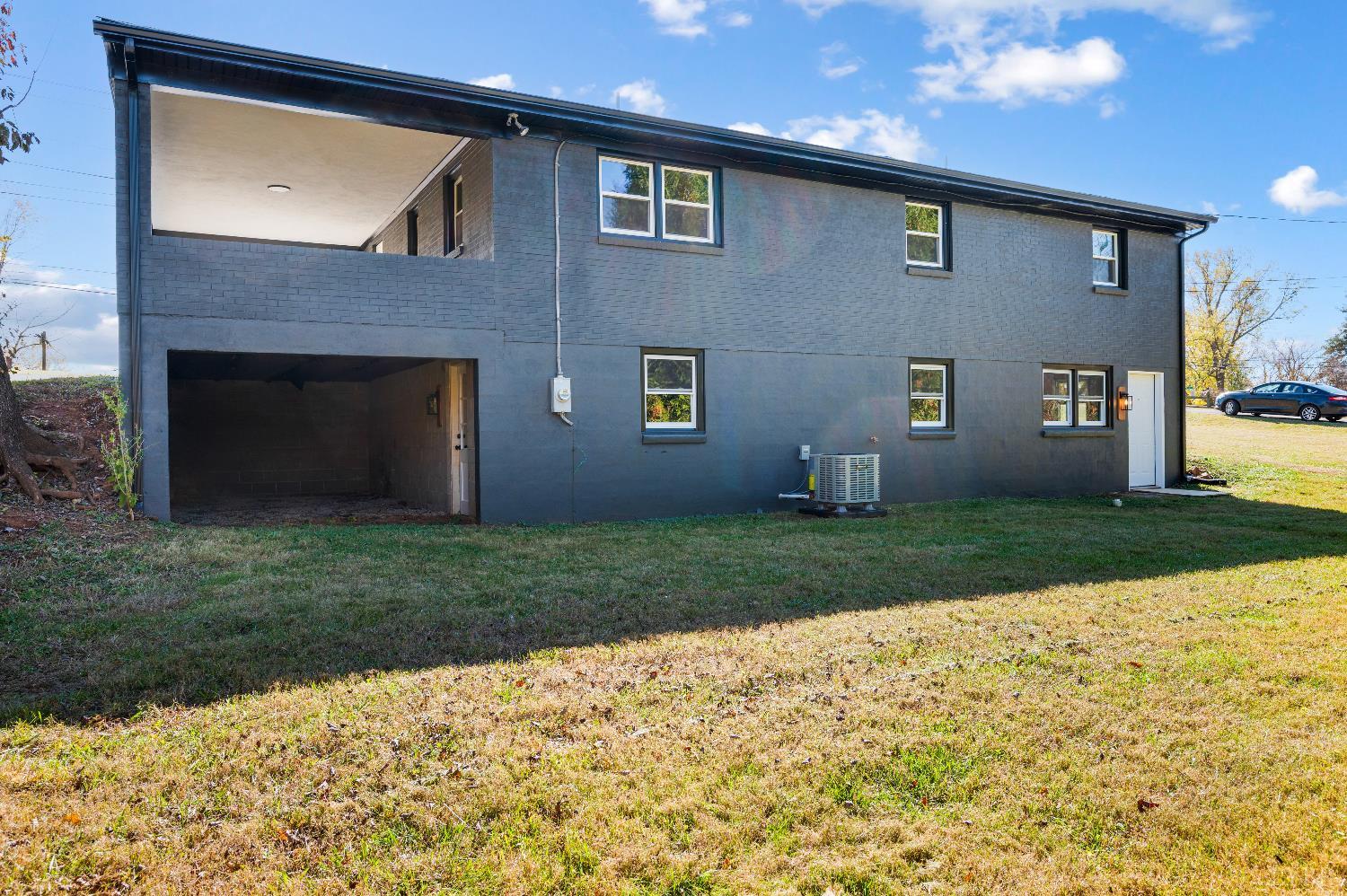 333 North Main Street Amherst, VA 24521 - Photo 36 of 56 a house view with a garden space