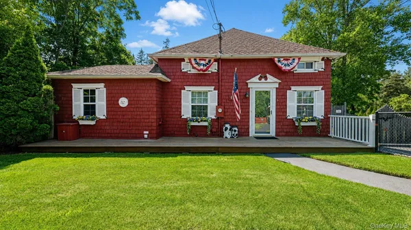 $689,000 | 16 Yaphank Middle Island Road, Middle Island, NY 11953