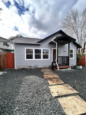 $2,700 | 213 East Ruby Street, Oakley, CA 94561