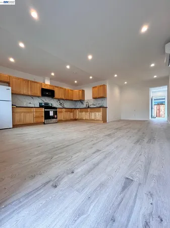 $2,700 | 213 East Ruby Street, Oakley, CA 94561