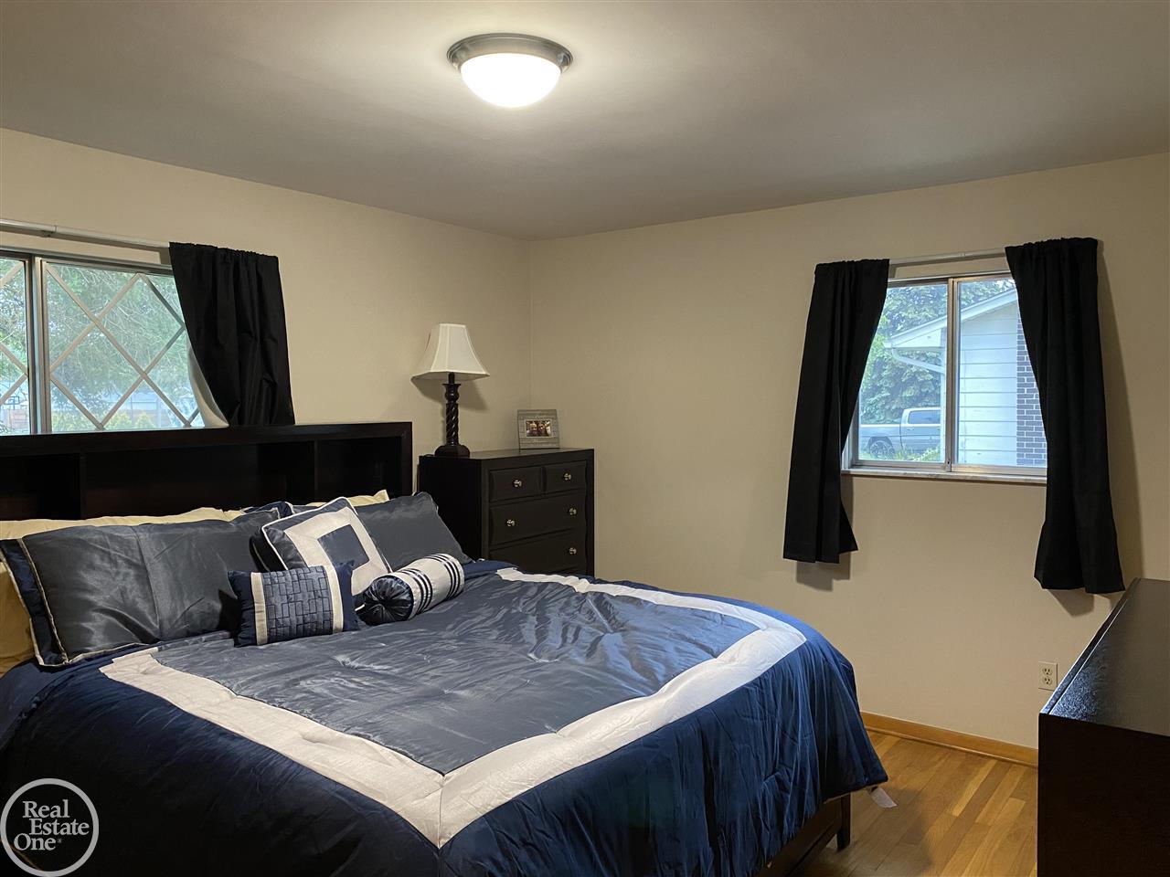 28851 Cotton Road New Baltimore, MI 48047 - Photo 9 of 24 Primary suite