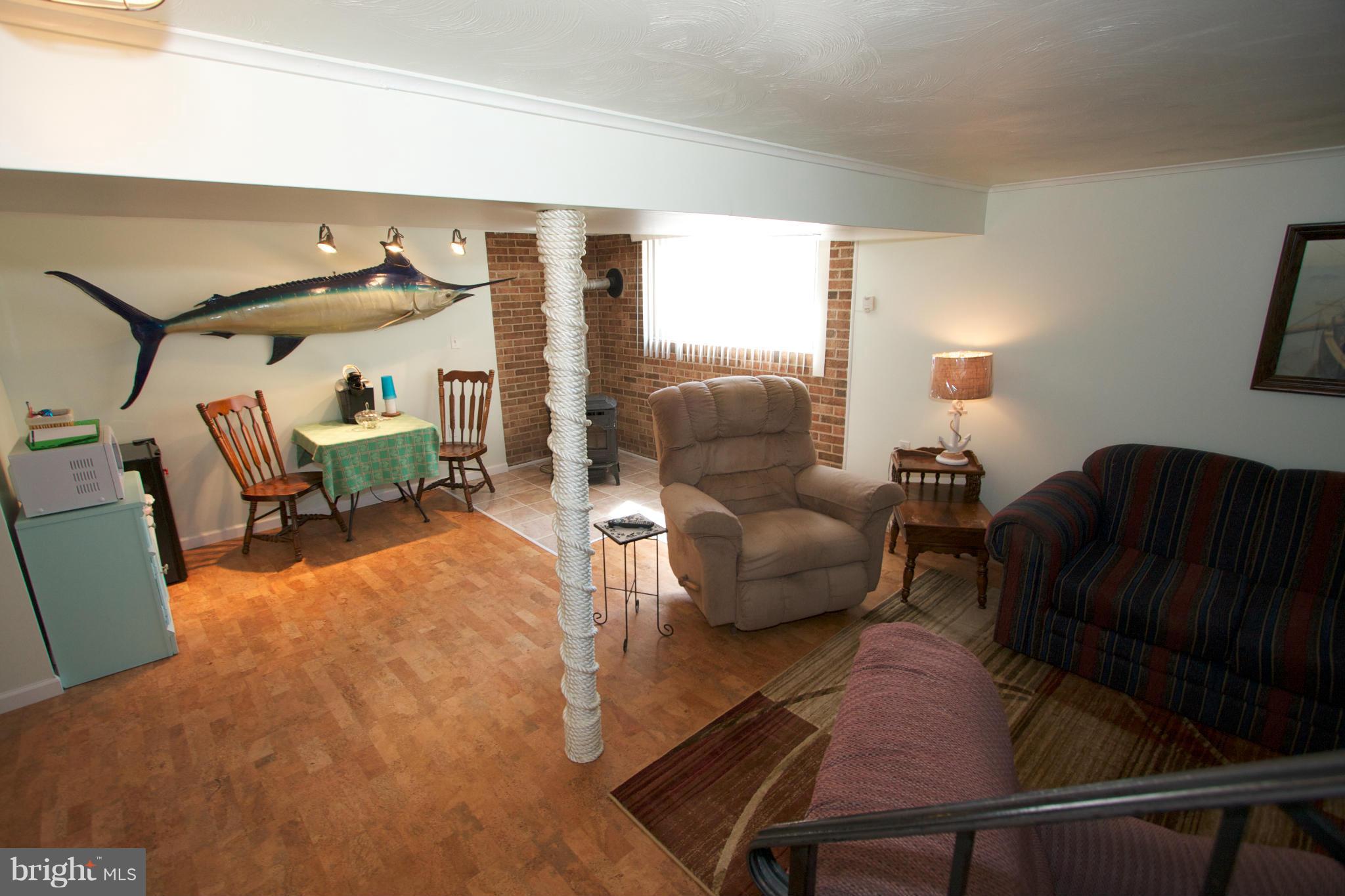 622 Banyan Road Edgewood, MD 21040 - Photo 16 of 27 Family Room