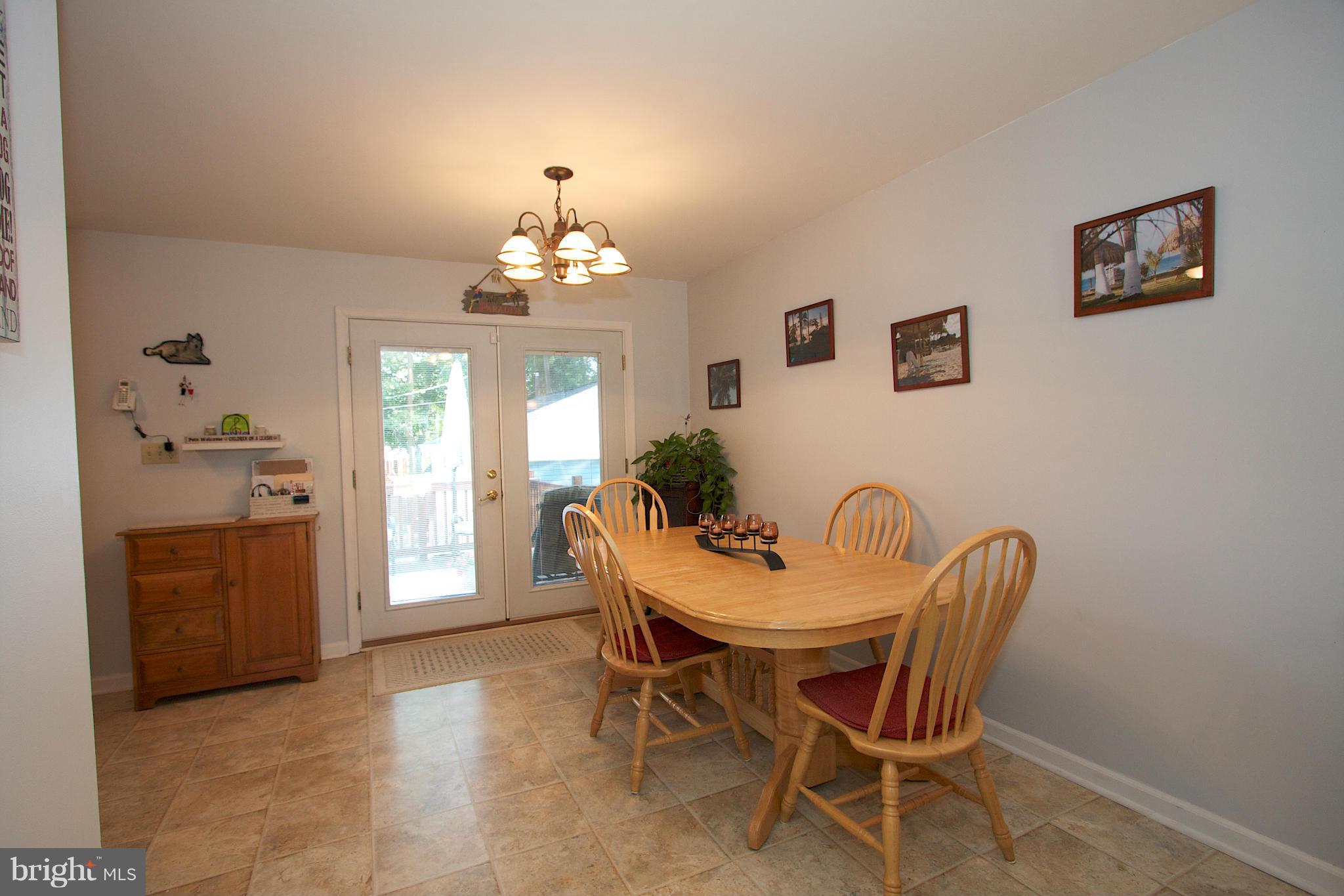 622 Banyan Road Edgewood, MD 21040 - Photo 7 of 27 Kitchen