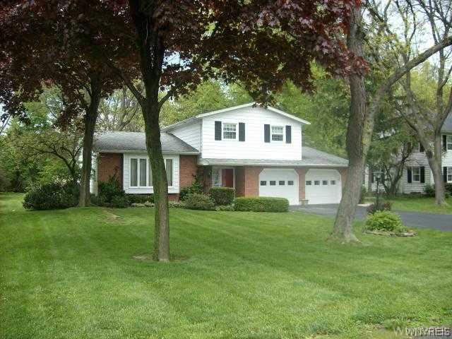451 Aberdeen Road Lewiston, NY 14092 - Photo 1 of 1 Exterior Front