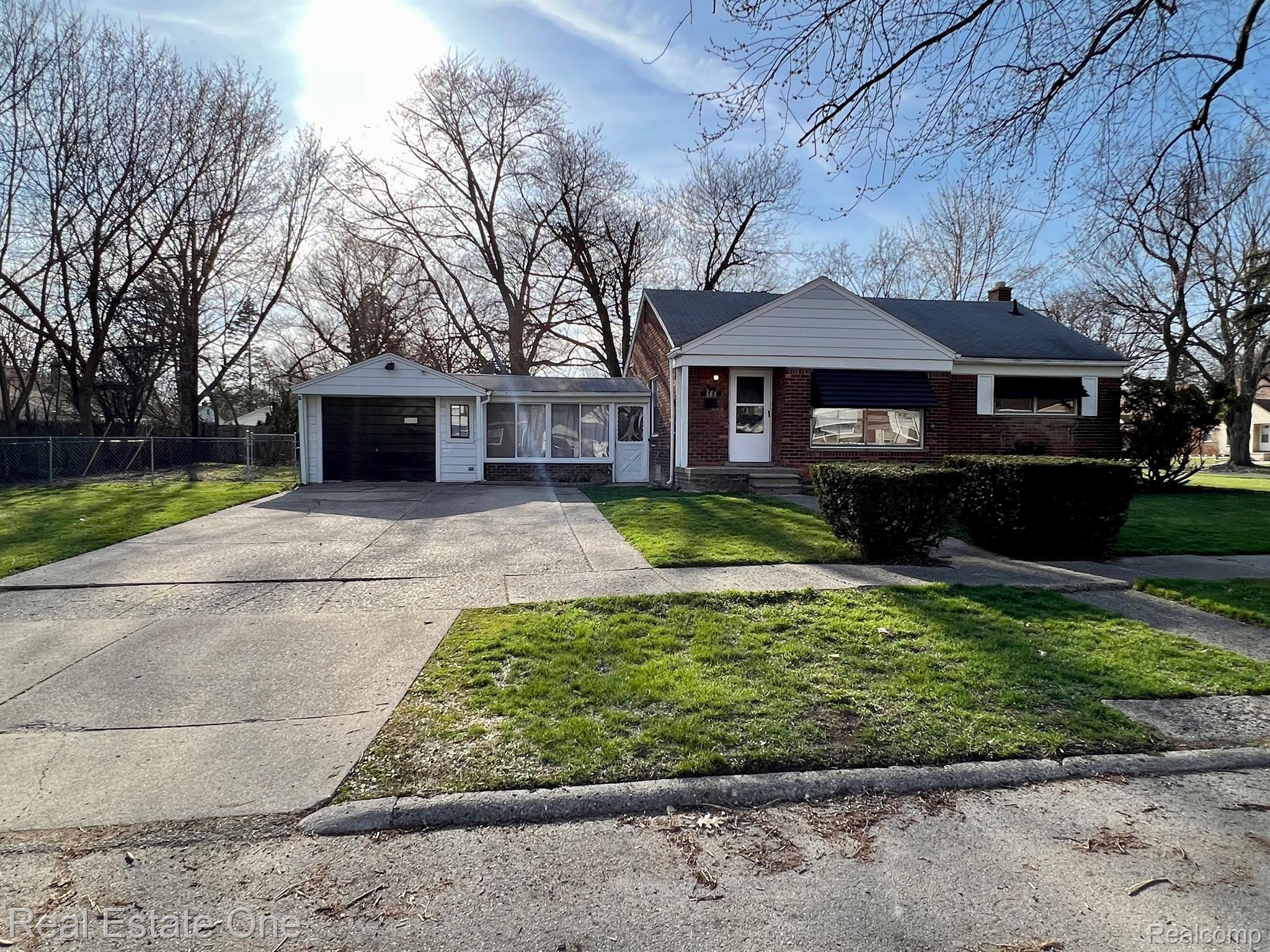 686 Patterson Court Inkster, MI 48141 - Photo 5 of 29 Gallery Image 5