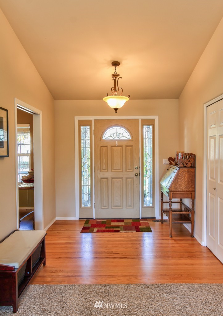 14106 Avon Allen Road Mount Vernon, WA 98273 - Photo 3 of 25