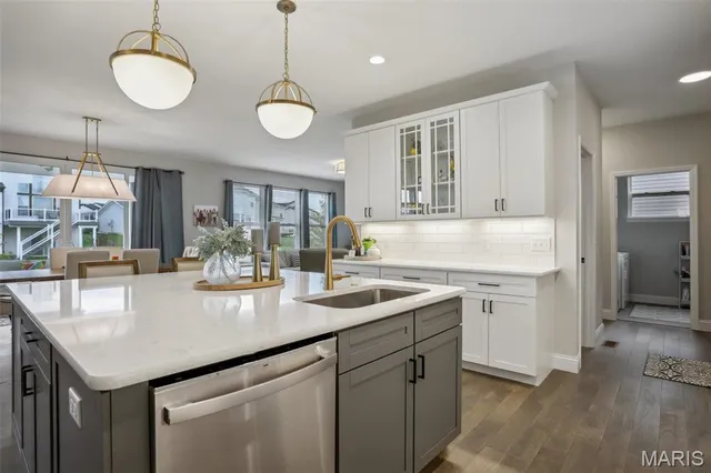 $859,900 | 322 Royal Dornoch Court, Dardenne Prairie, MO 63368