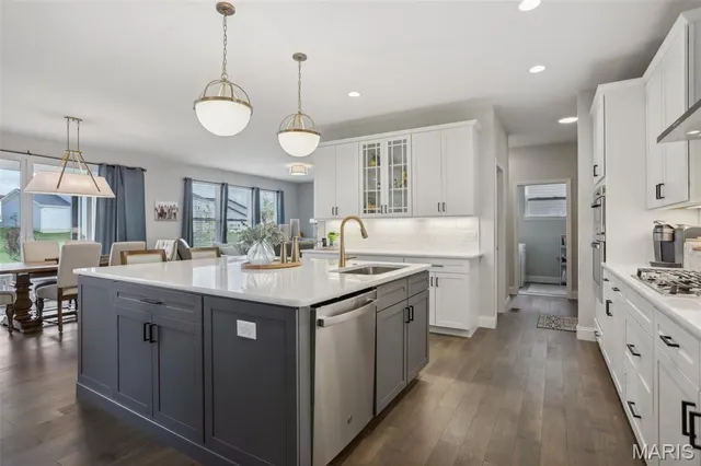 $859,900 | 322 Royal Dornoch Court, Dardenne Prairie, MO 63368