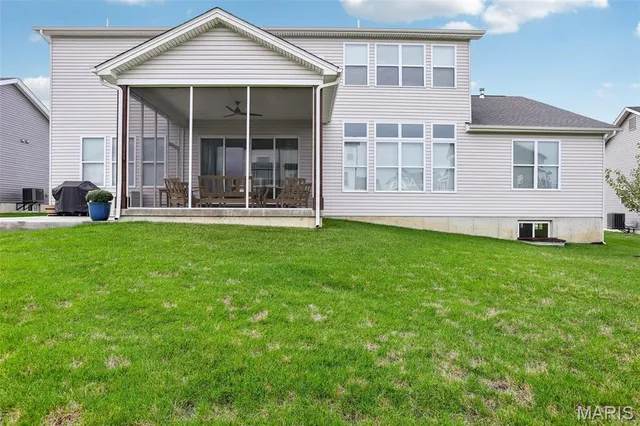 $859,900 | 322 Royal Dornoch Court, Dardenne Prairie, MO 63368