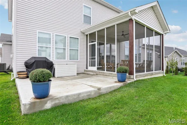 $859,900 | 322 Royal Dornoch Court, Dardenne Prairie, MO 63368