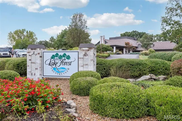 $859,900 | 322 Royal Dornoch Court, Dardenne Prairie, MO 63368