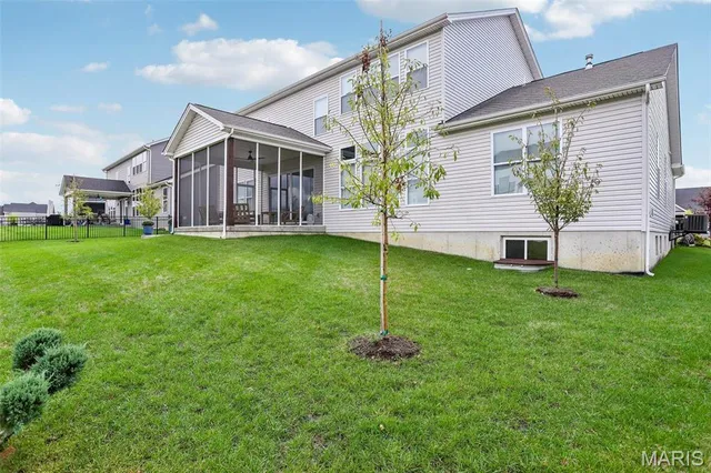 $859,900 | 322 Royal Dornoch Court, Dardenne Prairie, MO 63368