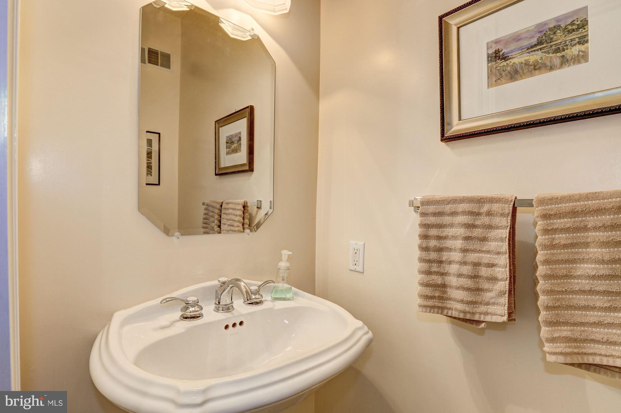 7463 Arlington Road Bethesda, MD 20814 - Photo 12 of 30 Powder Room