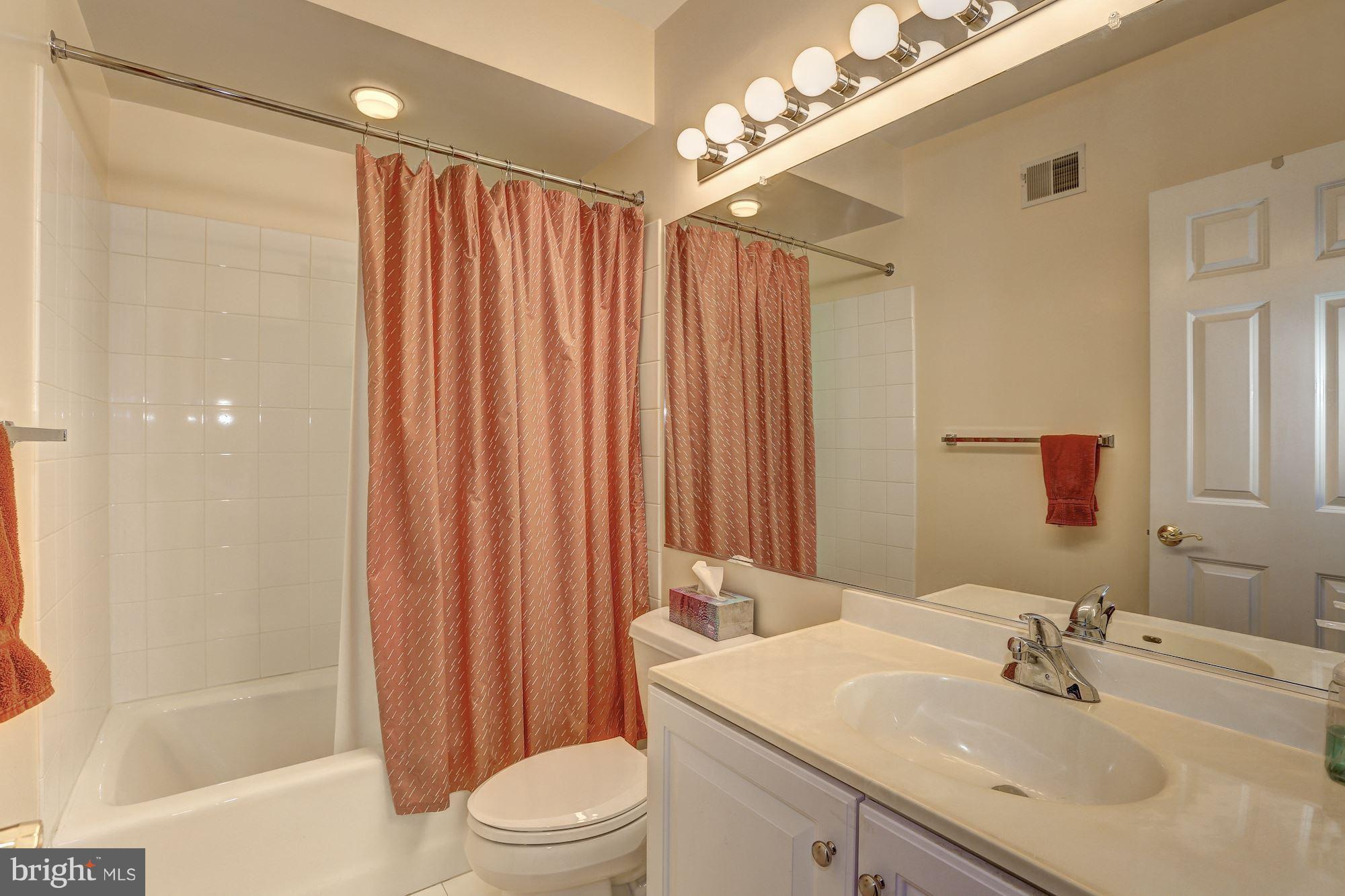 7463 Arlington Road Bethesda, MD 20814 - Photo 24 of 30 Second Upper Level Bathroom 2