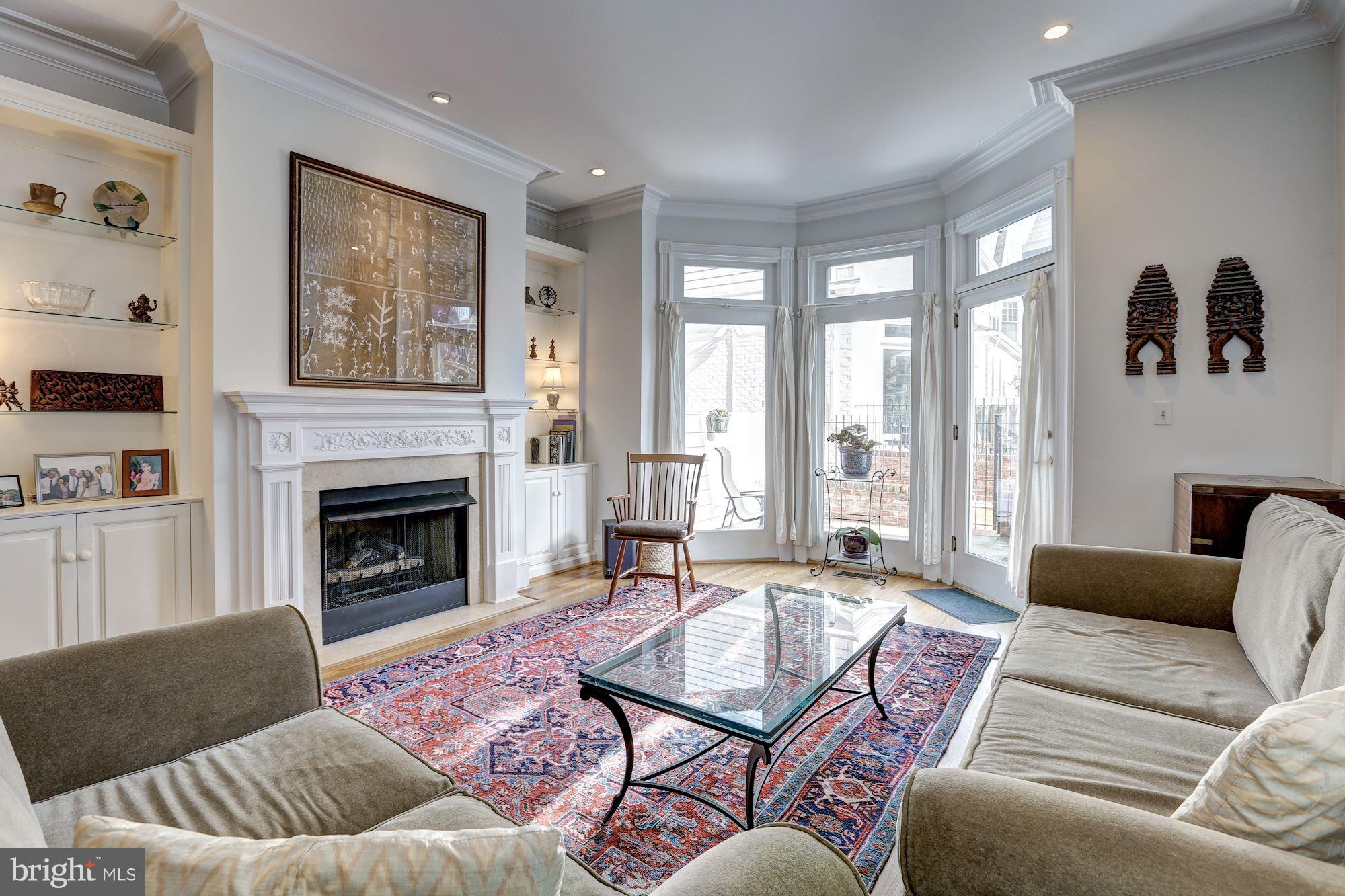 7463 Arlington Road Bethesda, MD 20814 - Photo 10 of 30 Living Room