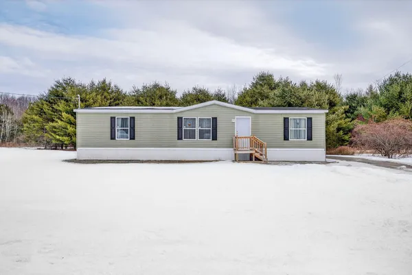 $155,000 | 111 Rosewood Drive, Farmington, ME 04938
