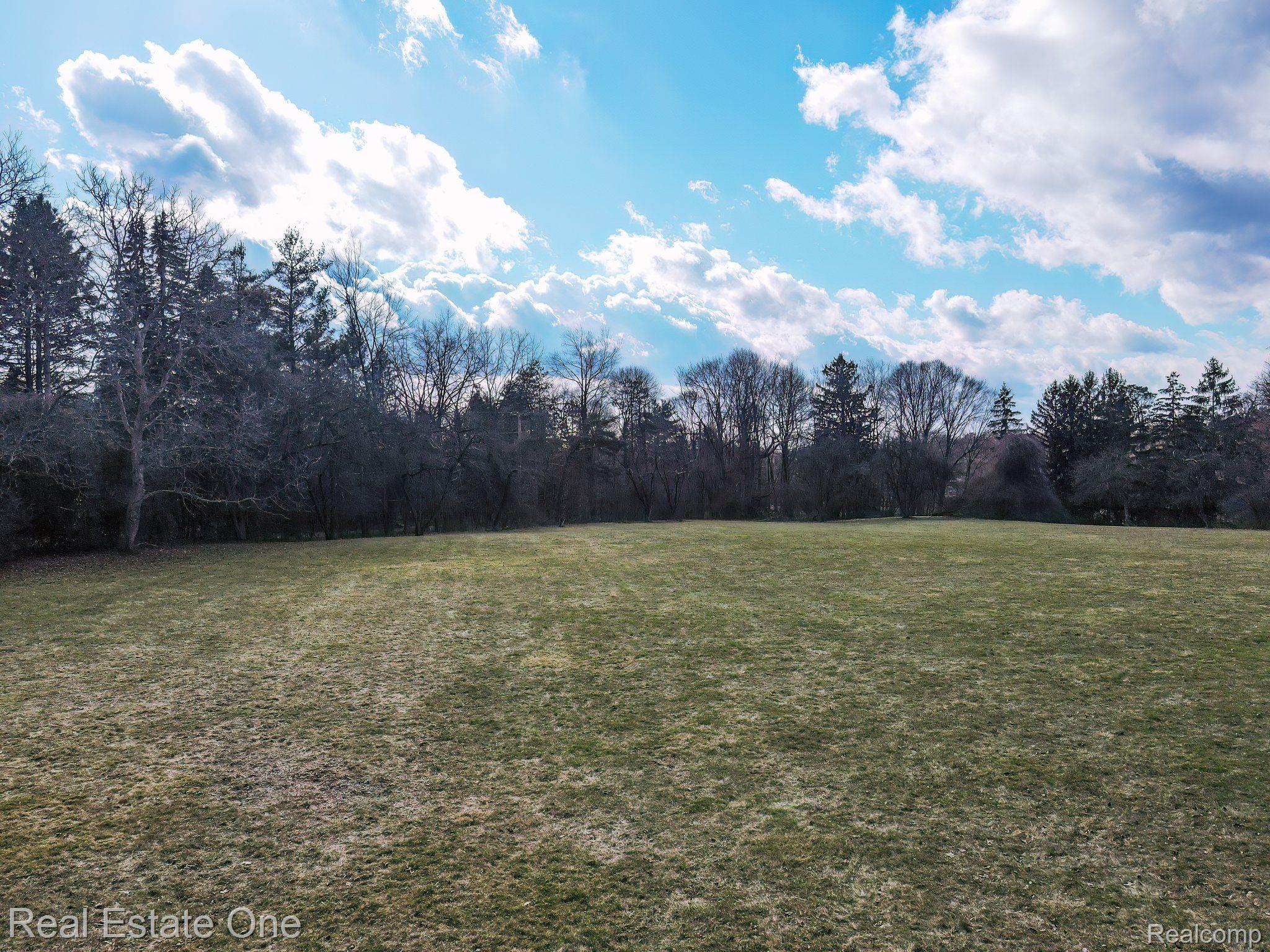 1185 Eton Cross Road Bloomfield Hills, MI 48304 - Photo 7 of 16 Gallery Image 7