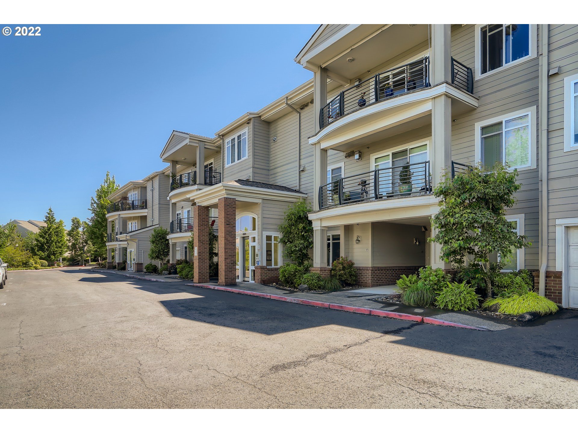 4873 Northwest Promenade Terrace, Unit 121 Portland, OR 97229 - Photo 1 of 31 Gallery Image 1
