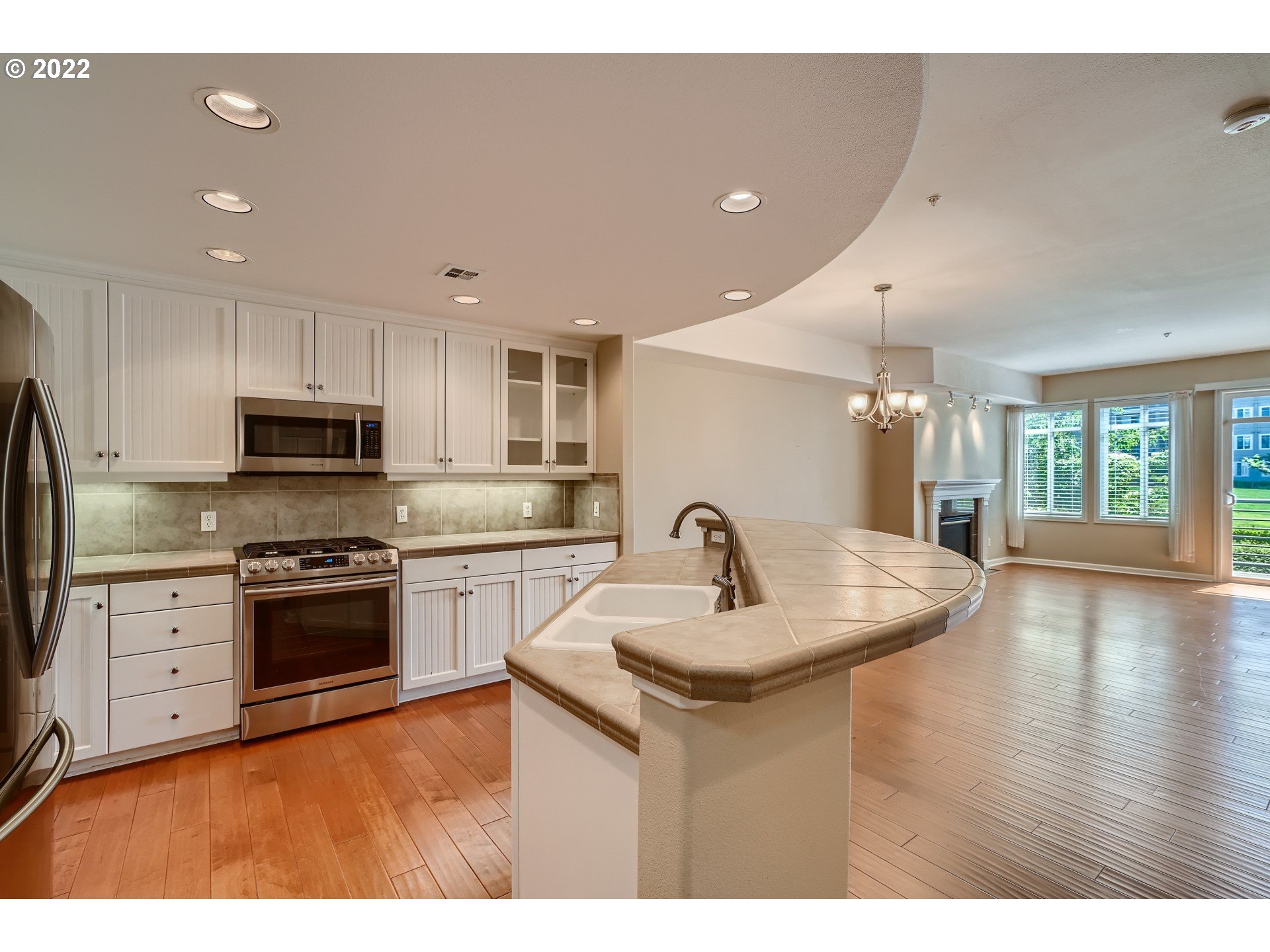 4873 Northwest Promenade Terrace, Unit 121 Portland, OR 97229 - Photo 9 of 31 Gallery Image 9