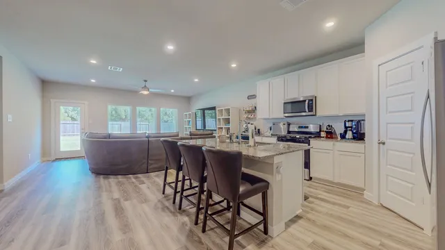 $339,675 | 6690 Highpoint Avenue, Beaumont, TX 77708