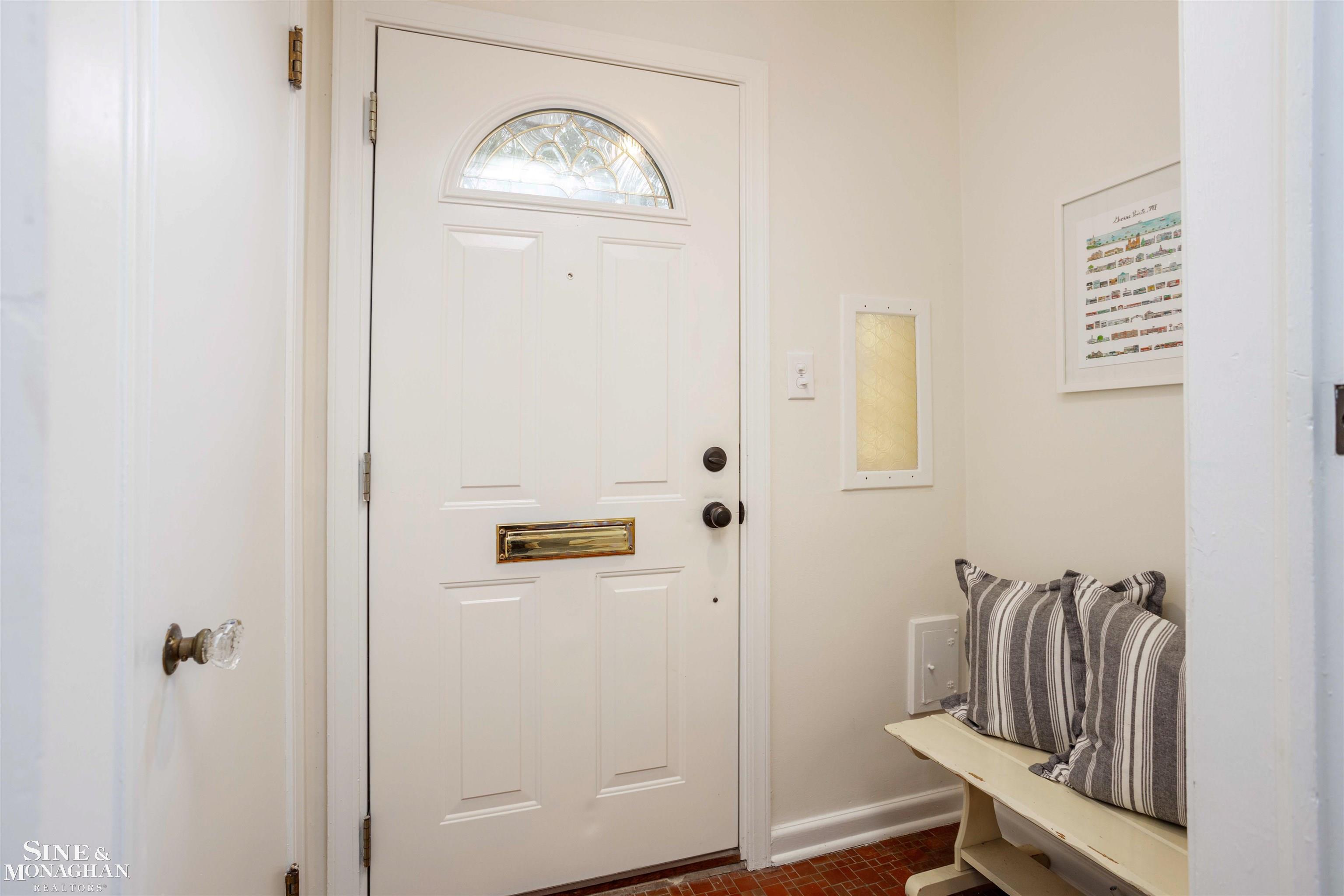 480 Cloverly Road Grosse Pointe, MI 48236 - Photo 3 of 48 Front Entry Interior