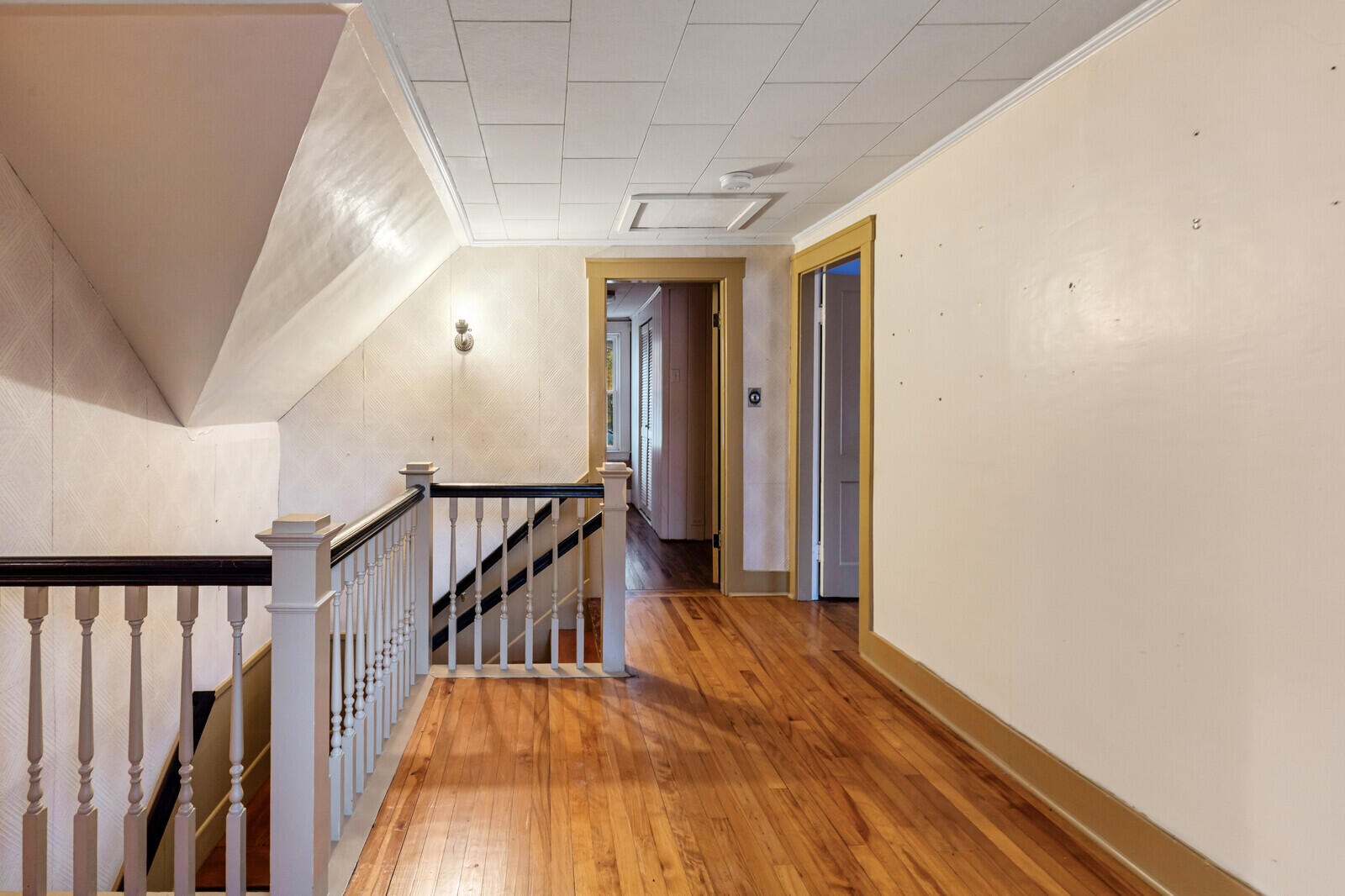 594 Water Street Gardiner, ME 04345 - Photo 19 of 50 29_BP5A0132_DxO_mls