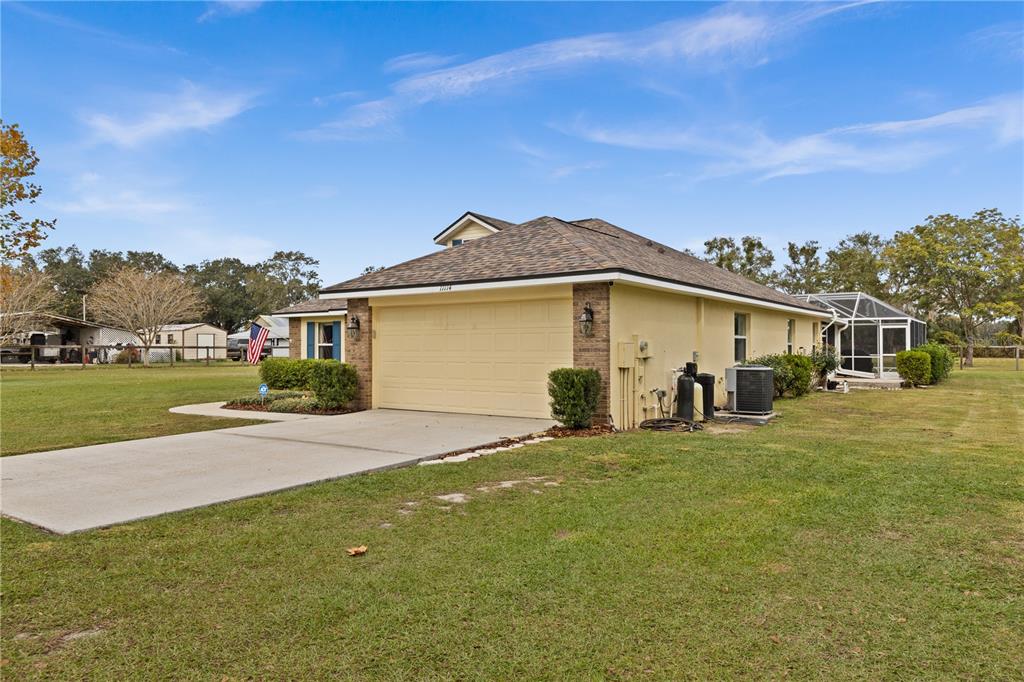 11114 Holstein Road Lithia, FL 33547 - Photo 15 of 67 Gallery Image 15