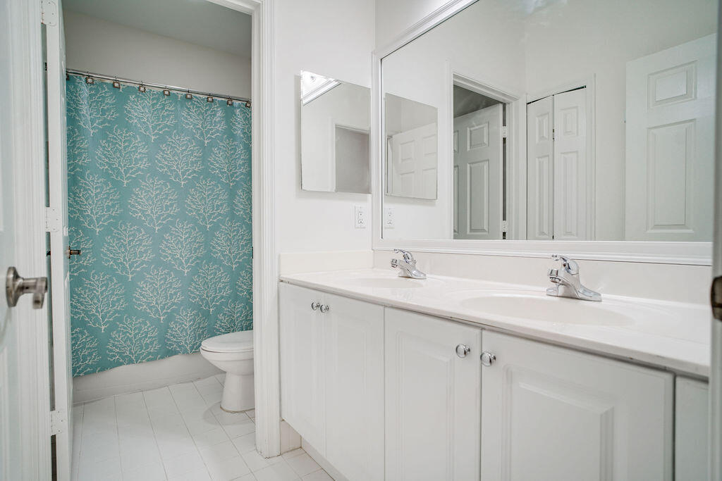 109 Via Azurra Jupiter, FL 33458 - Photo 11 of 84 A1CD1033-FA82-4D22-8E16-BF50F3C968EE