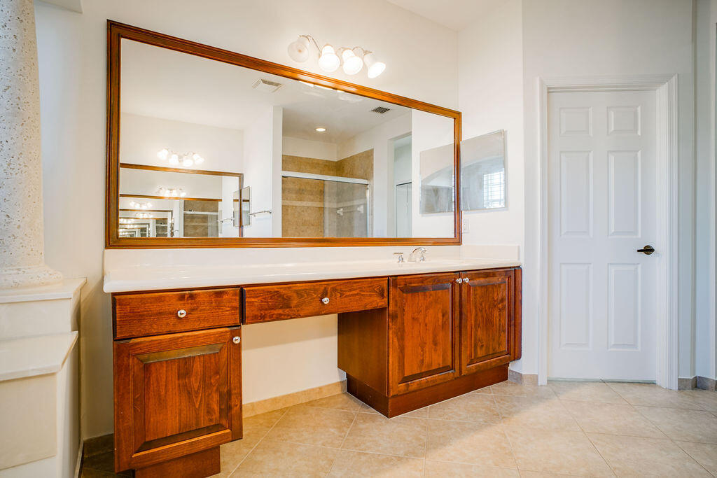 109 Via Azurra Jupiter, FL 33458 - Photo 24 of 84 AA4E295F-33AD-4859-9EB4-E1DC20BD60A6