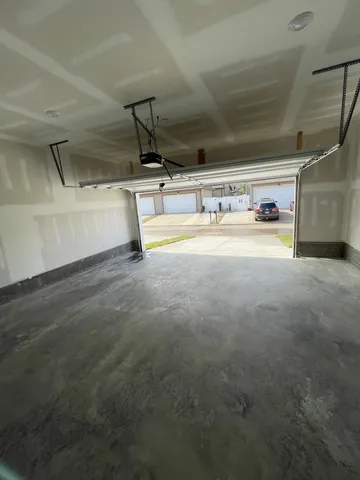 $2,095 | 2220 Hospitality Lane, Murfreesboro, TN 37128