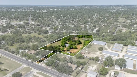 $925,000 | 125 West Lower Crabapple Road, Fredericksburg, TX 78624