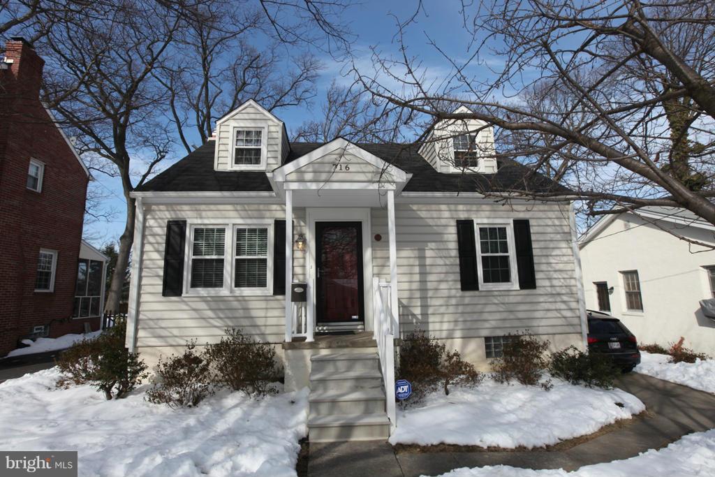 716 Overbrook Road Baltimore, MD 21212 - Photo 1 of 6 Exterior (Front)